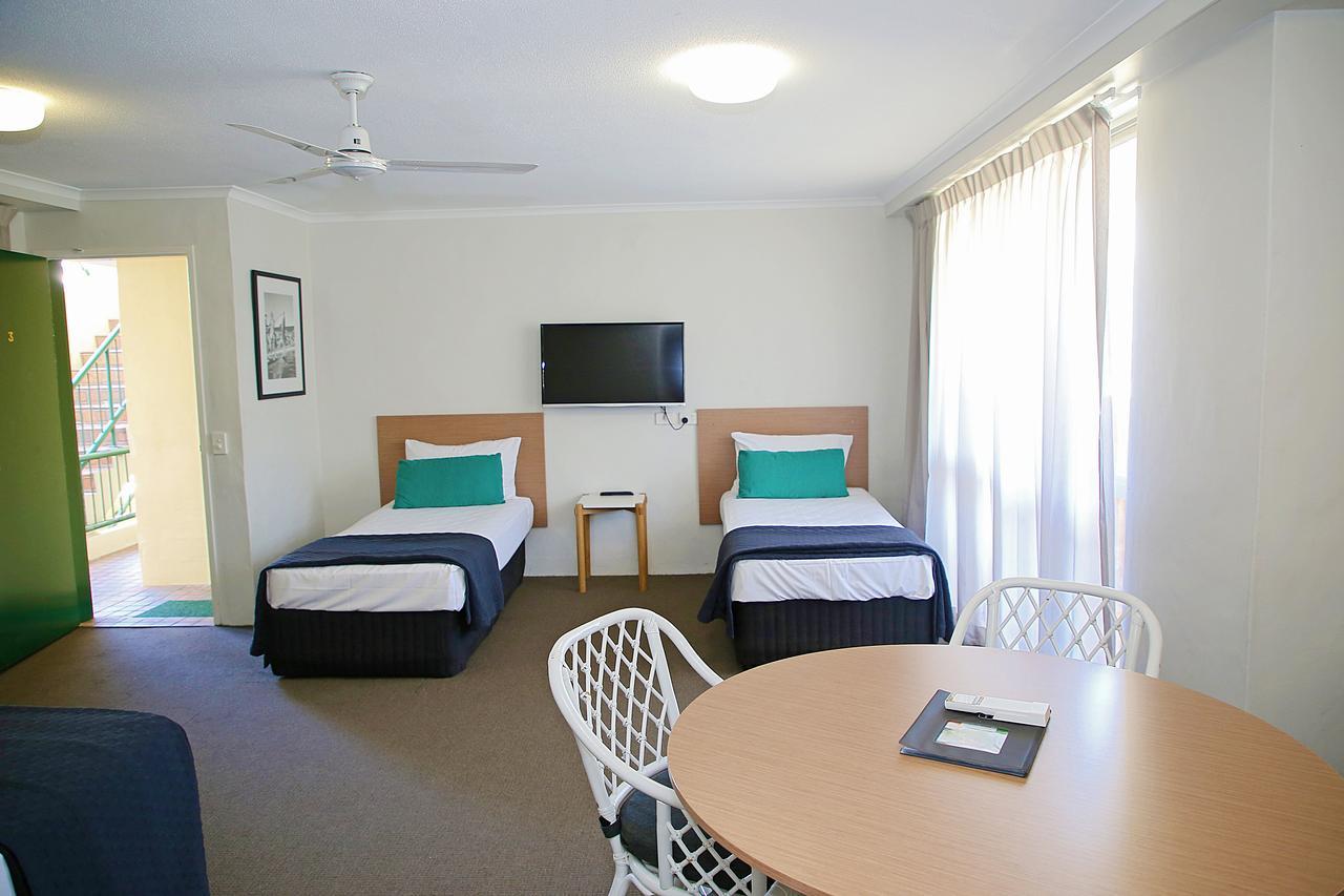 Darcy Arms Hotel Motel Gold Coast Exterior photo