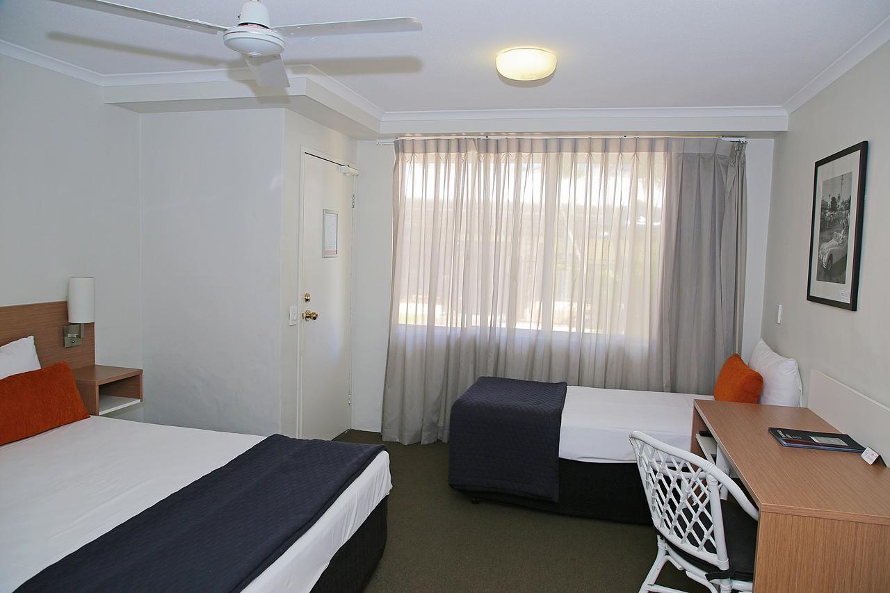Darcy Arms Hotel Motel Gold Coast Exterior photo