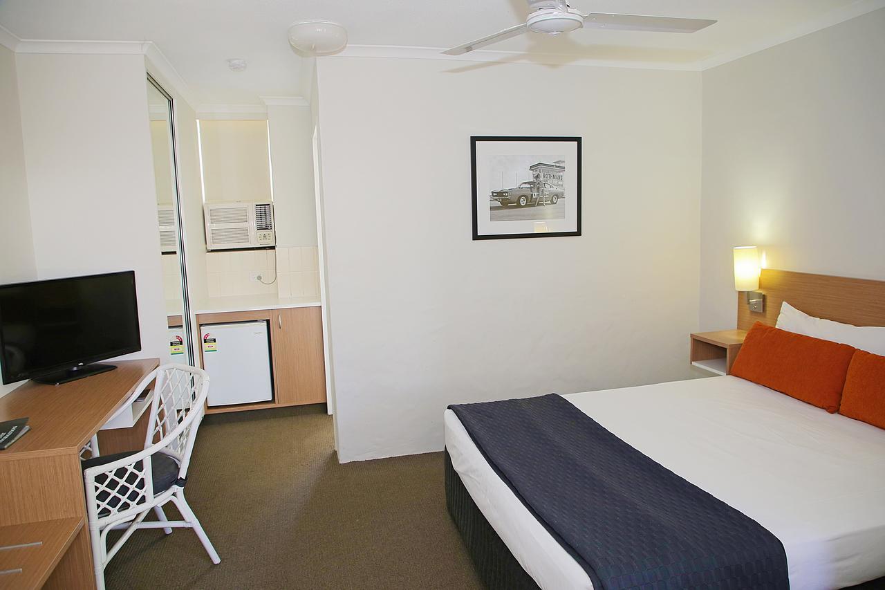 Darcy Arms Hotel Motel Gold Coast Exterior photo