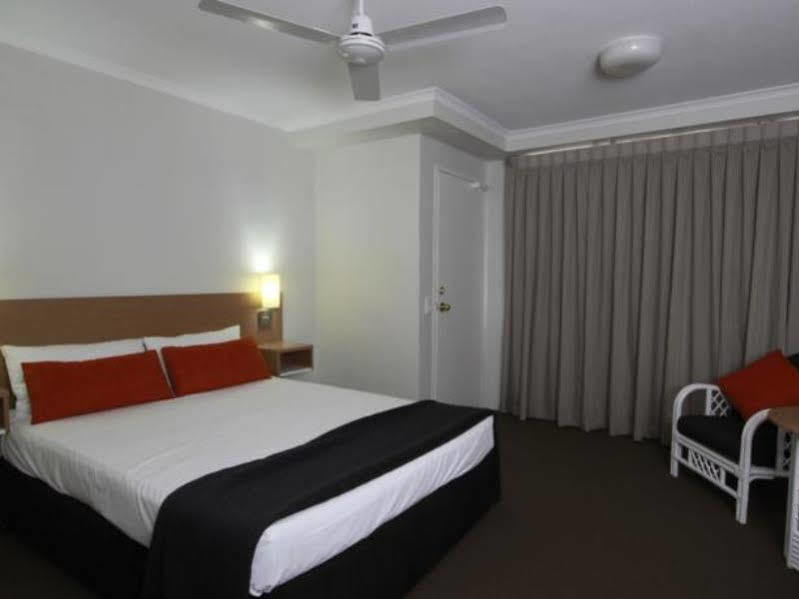 Darcy Arms Hotel Motel Gold Coast Exterior photo
